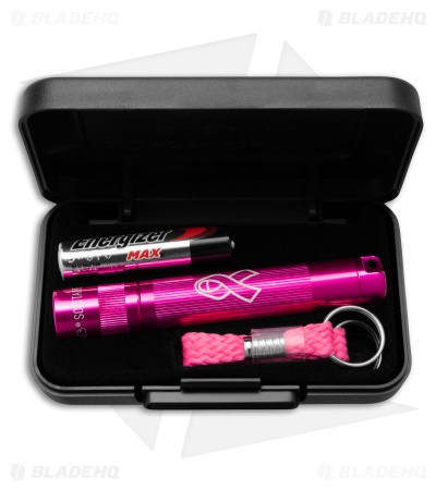 Mag-Lite Solitaire Flashlight 1 AAA Cell Breast Cancer Hot Pink (2 Lumens)
